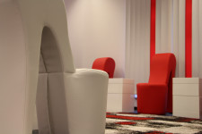 Unsere Termine finden pünktlich statt. Sie werden also kaum Gelegenheit haben, es sich in unserem Wartebereich gemütlich zu machen.... Unsere Termine finden pünktlich statt. Sie werden also kaum Gelegenheit haben, es sich in unserem Wartebereich gemütlich zu machen....